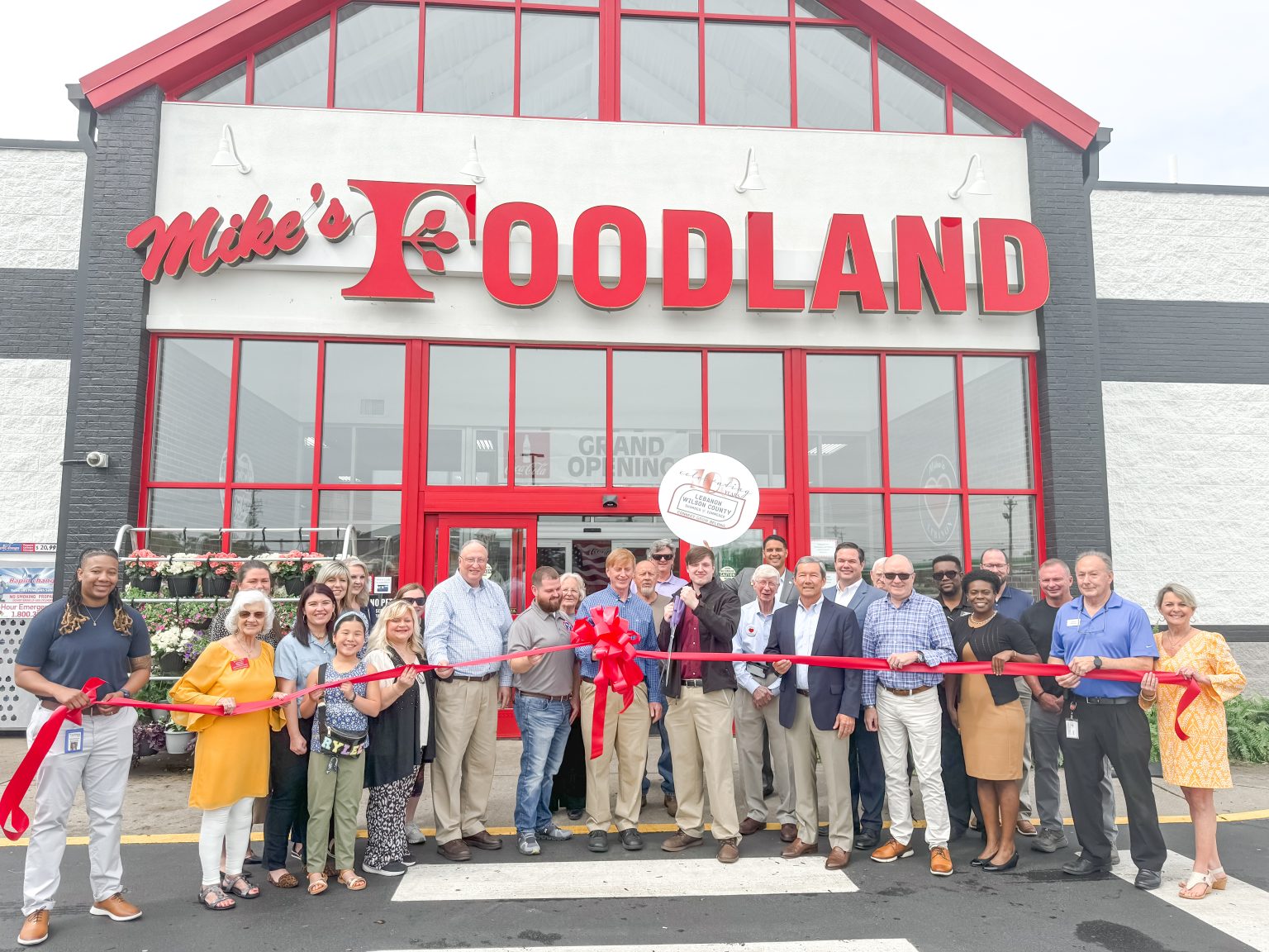 Mike's Foodland Ribbon Cutting - Lebanon Wilson County Chamber of Commerce