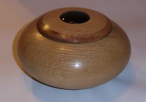 Oak box with stone inlay. Can engrave on the underside of the lid or make a platform for it.